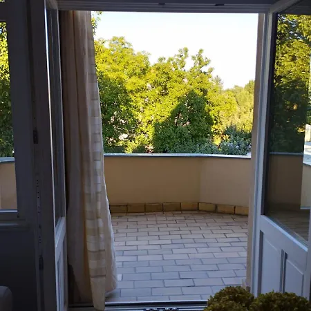 Painter's By Zoo And Congress Center Apartment