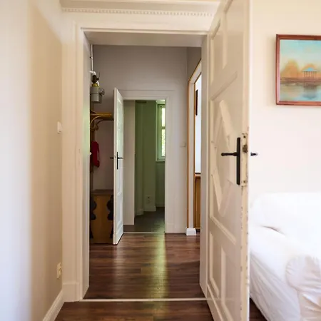 Painter's By Zoo And Congress Center Apartman