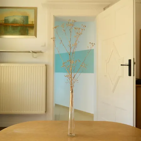 Painter's By Zoo And Congress Center *