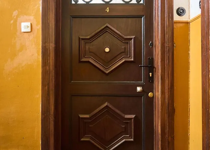 Painter's By Zoo And Congress Center Apartment